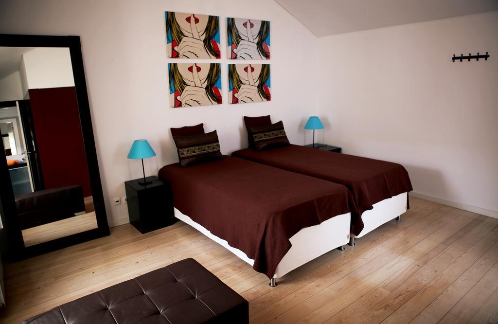 Triplex With Garage - Praca Das Flores ลิสบอน ห้อง รูปภาพ