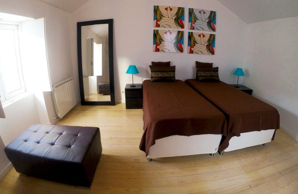 Triplex With Garage - Praca Das Flores ลิสบอน ห้อง รูปภาพ