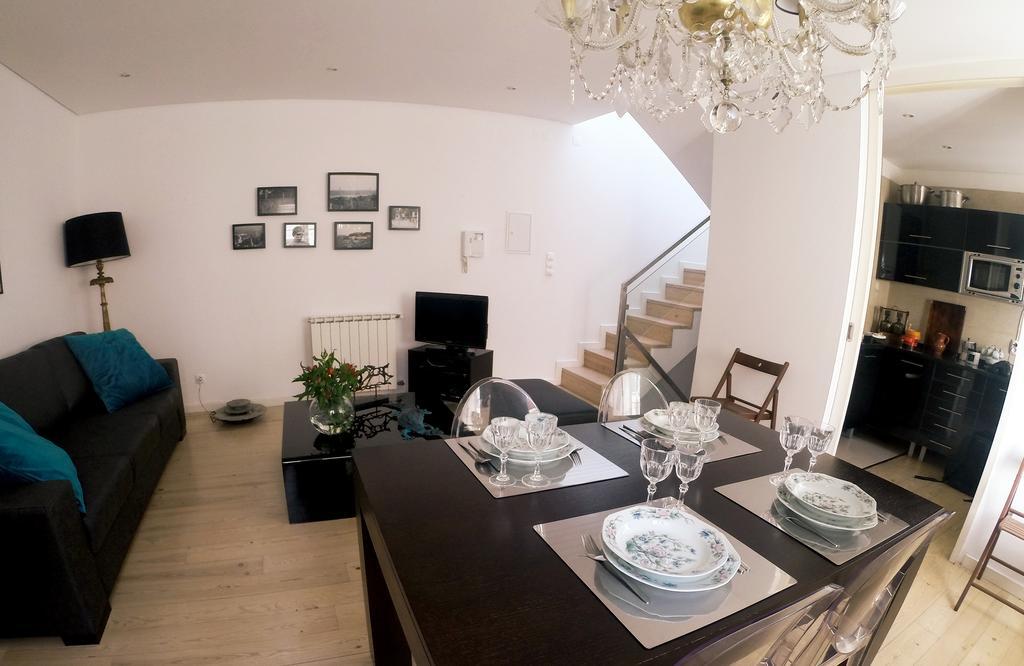 Triplex With Garage - Praca Das Flores ลิสบอน ห้อง รูปภาพ